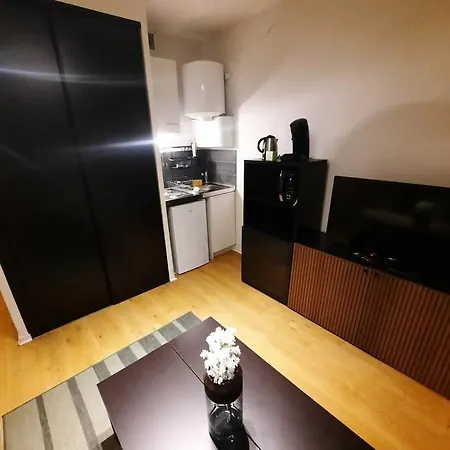 Le Garibaldi Apartman Dijon